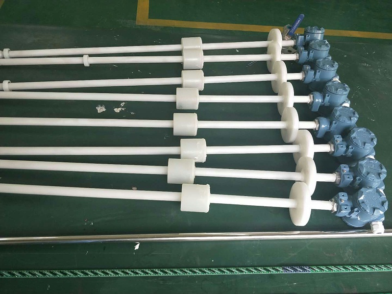 連桿浮球液位計