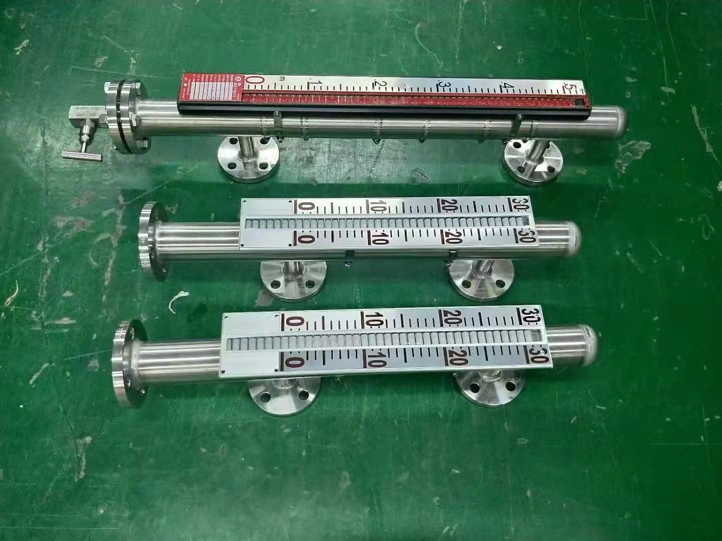 頂裝磁浮子液位計測量范圍和計算