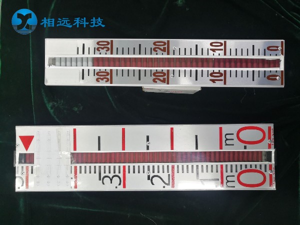 磁翻板液位計(jì)面板經(jīng)常翻花究竟什么原因呢？